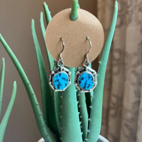 Vintage authentic Native American sterling silver turquoise earrings N Juan - Picture 14 of 14